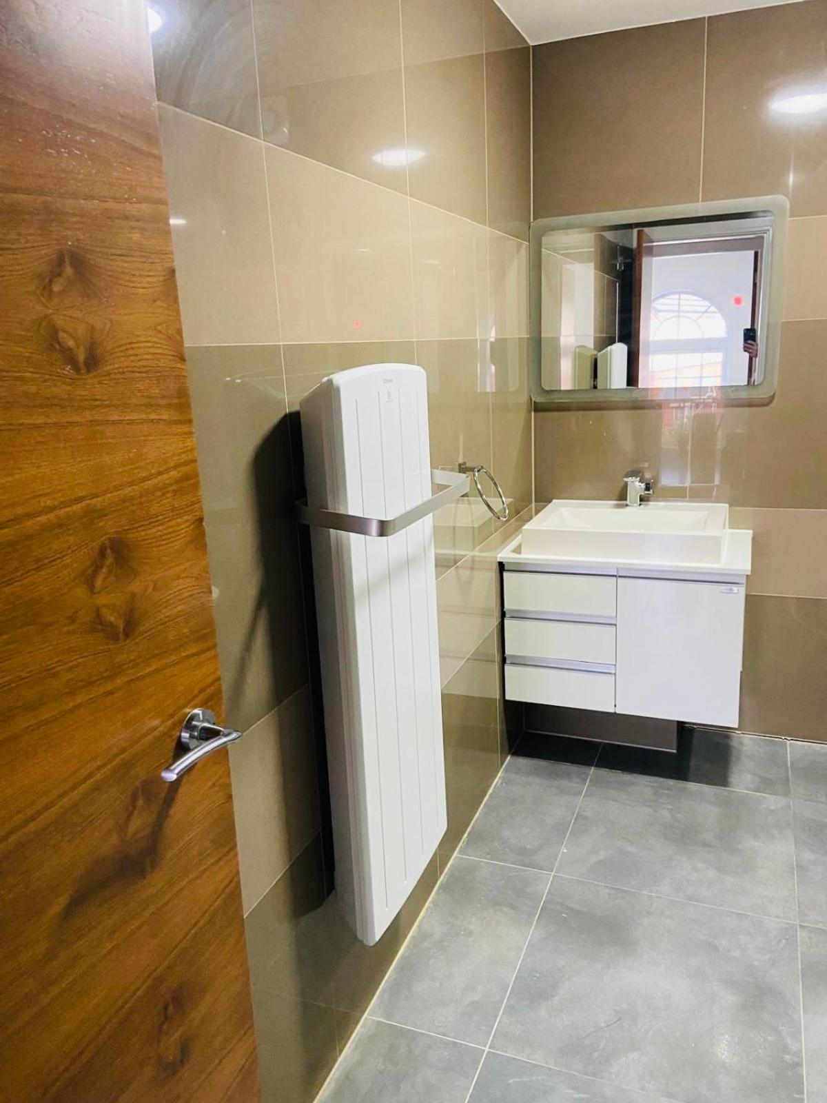 Modern Flat With Free Parking Close To Birmingham Centre Kültér fotó